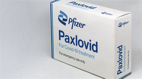Nirmatrelvir + Ritonavir (Paxlovid) .